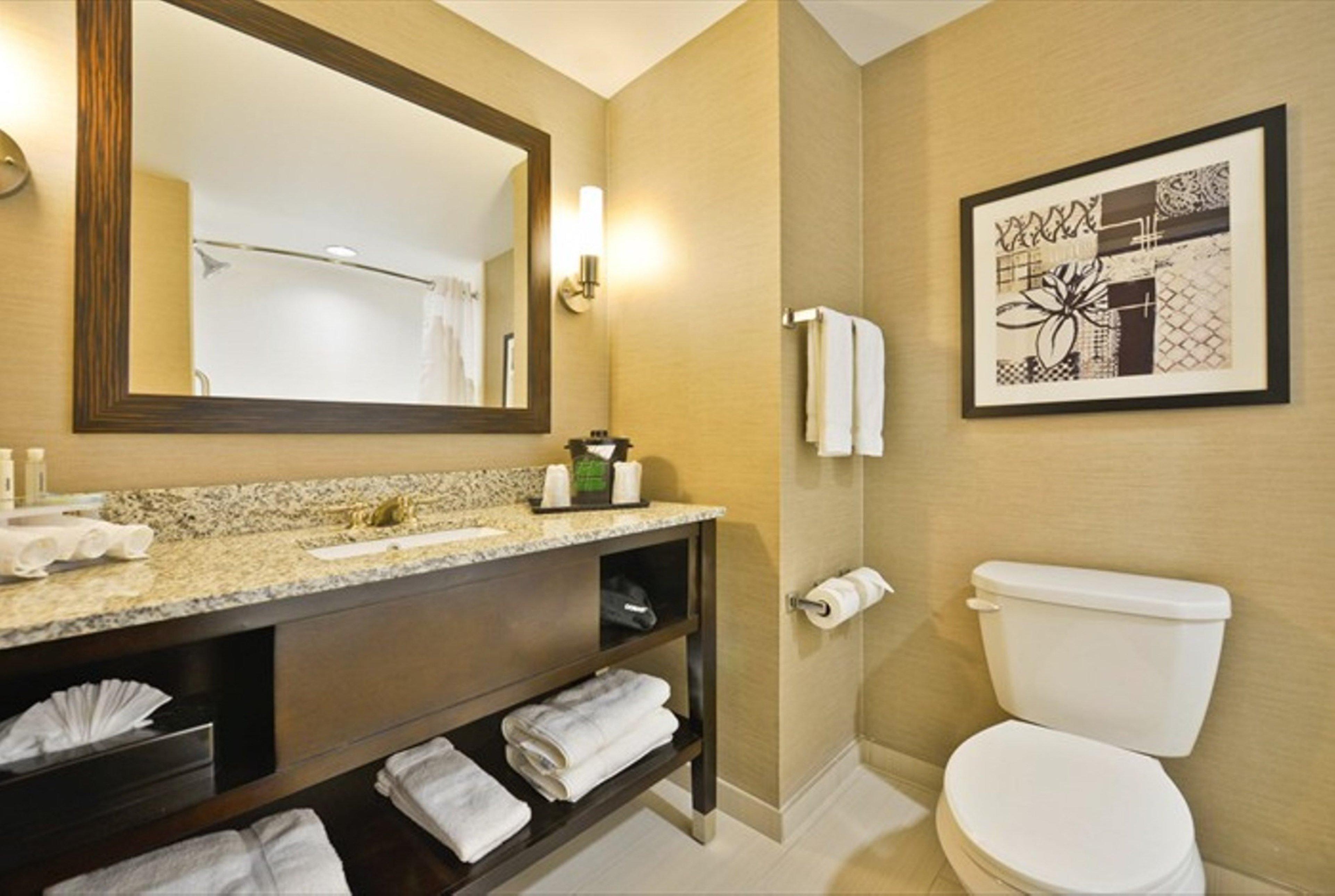 Holiday Inn Express & Suites Utica By Ihg Zewnętrze zdjęcie