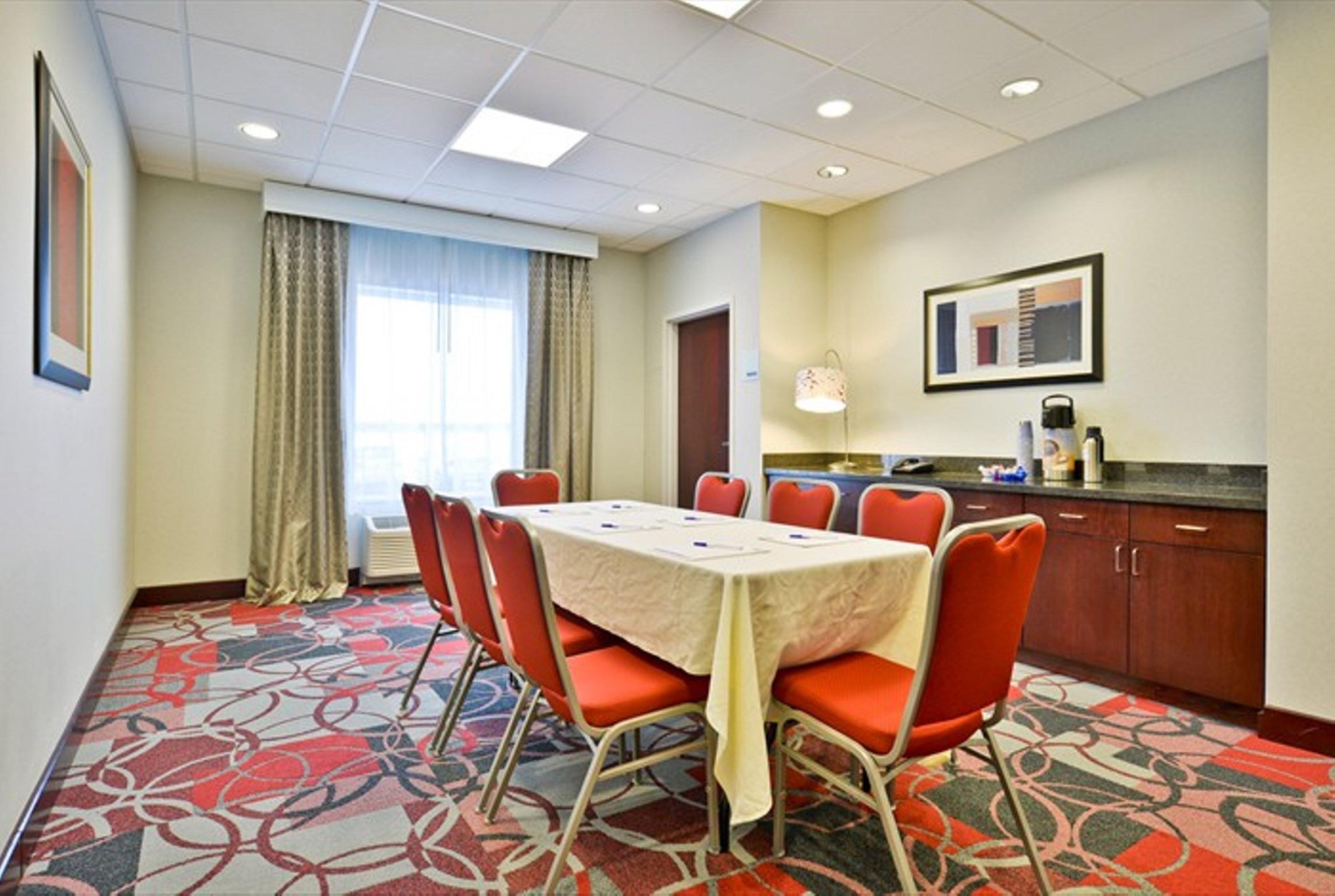 Holiday Inn Express & Suites Utica By Ihg Zewnętrze zdjęcie