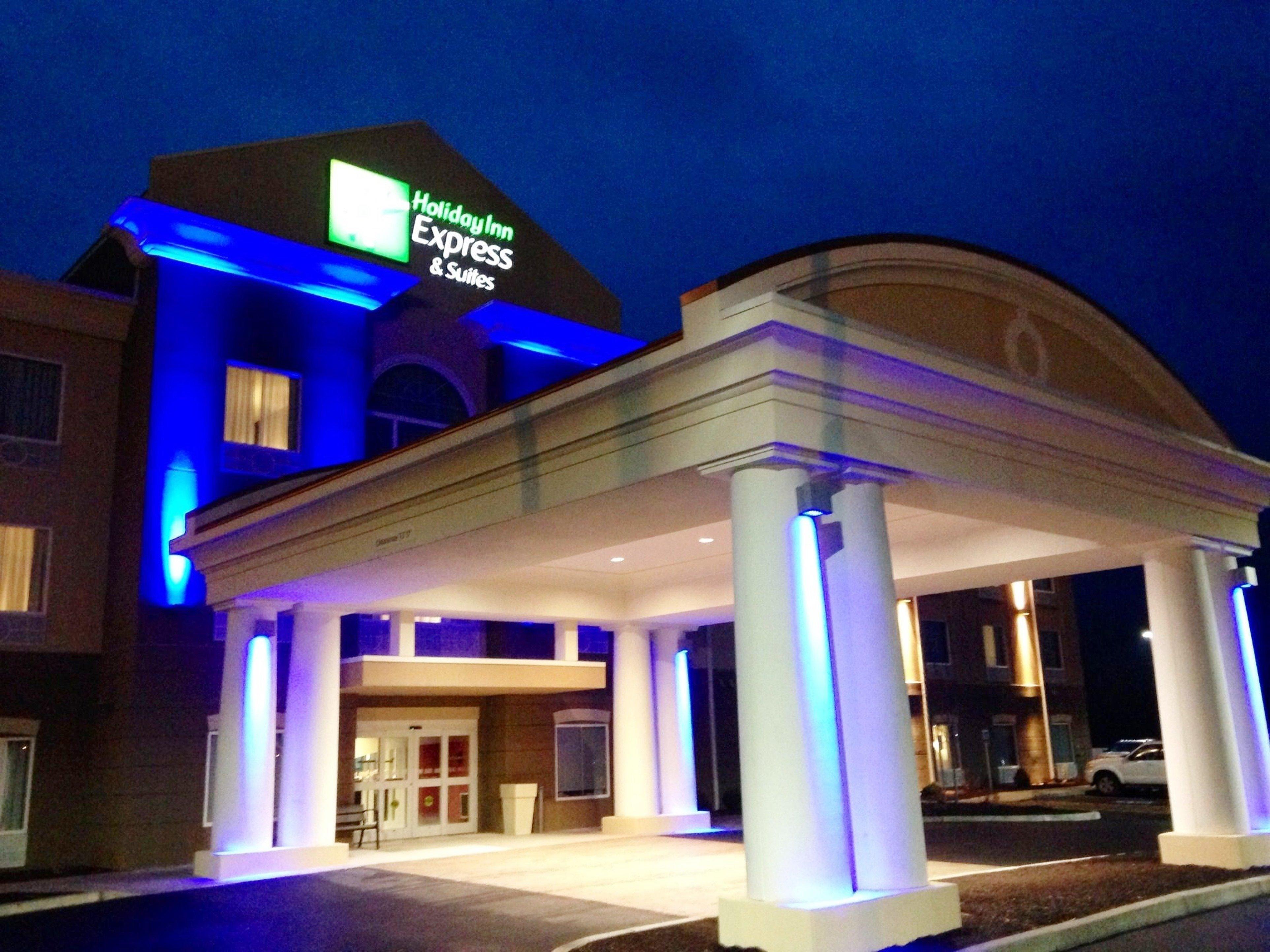 Holiday Inn Express & Suites Utica By Ihg Zewnętrze zdjęcie