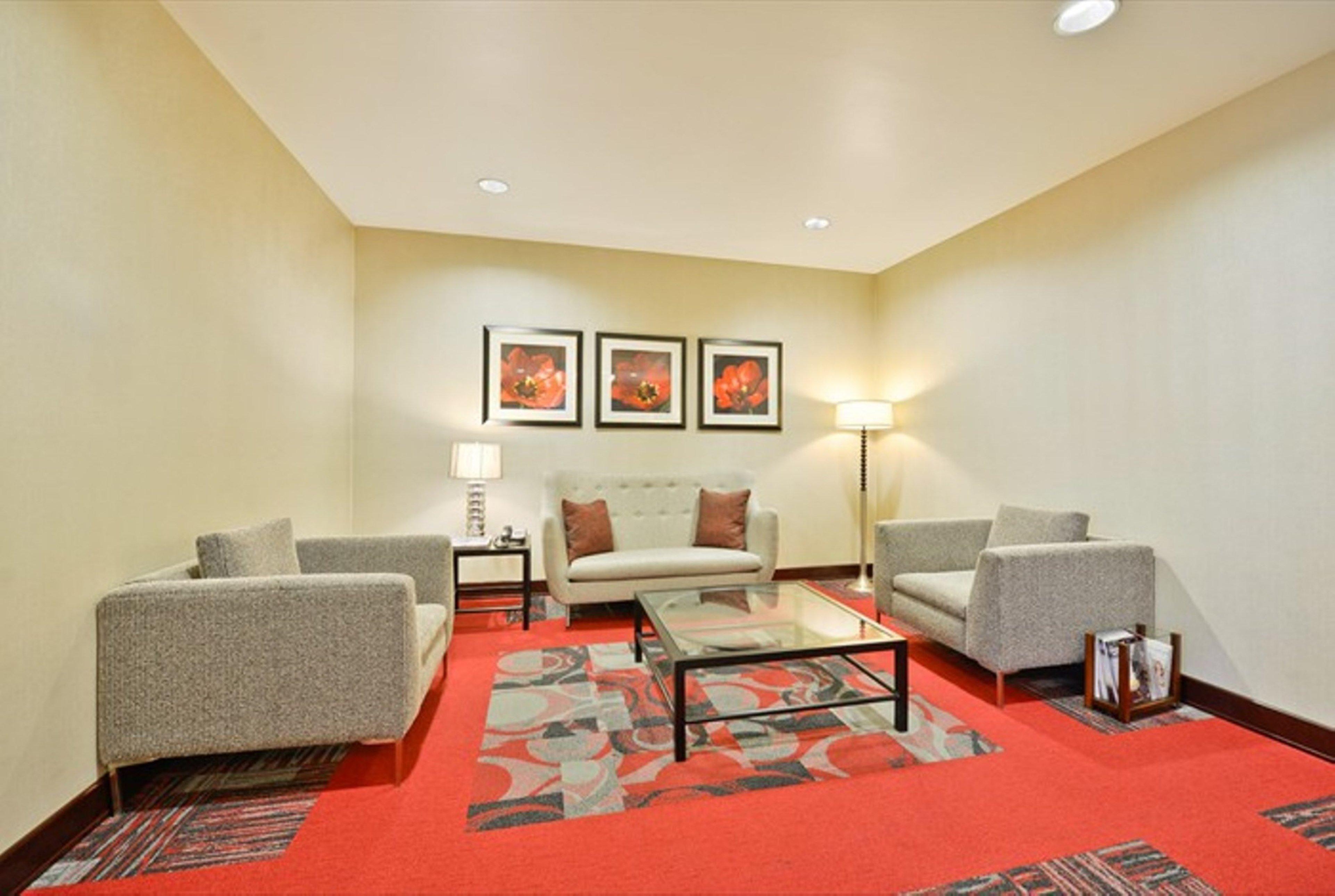 Holiday Inn Express & Suites Utica By Ihg Zewnętrze zdjęcie