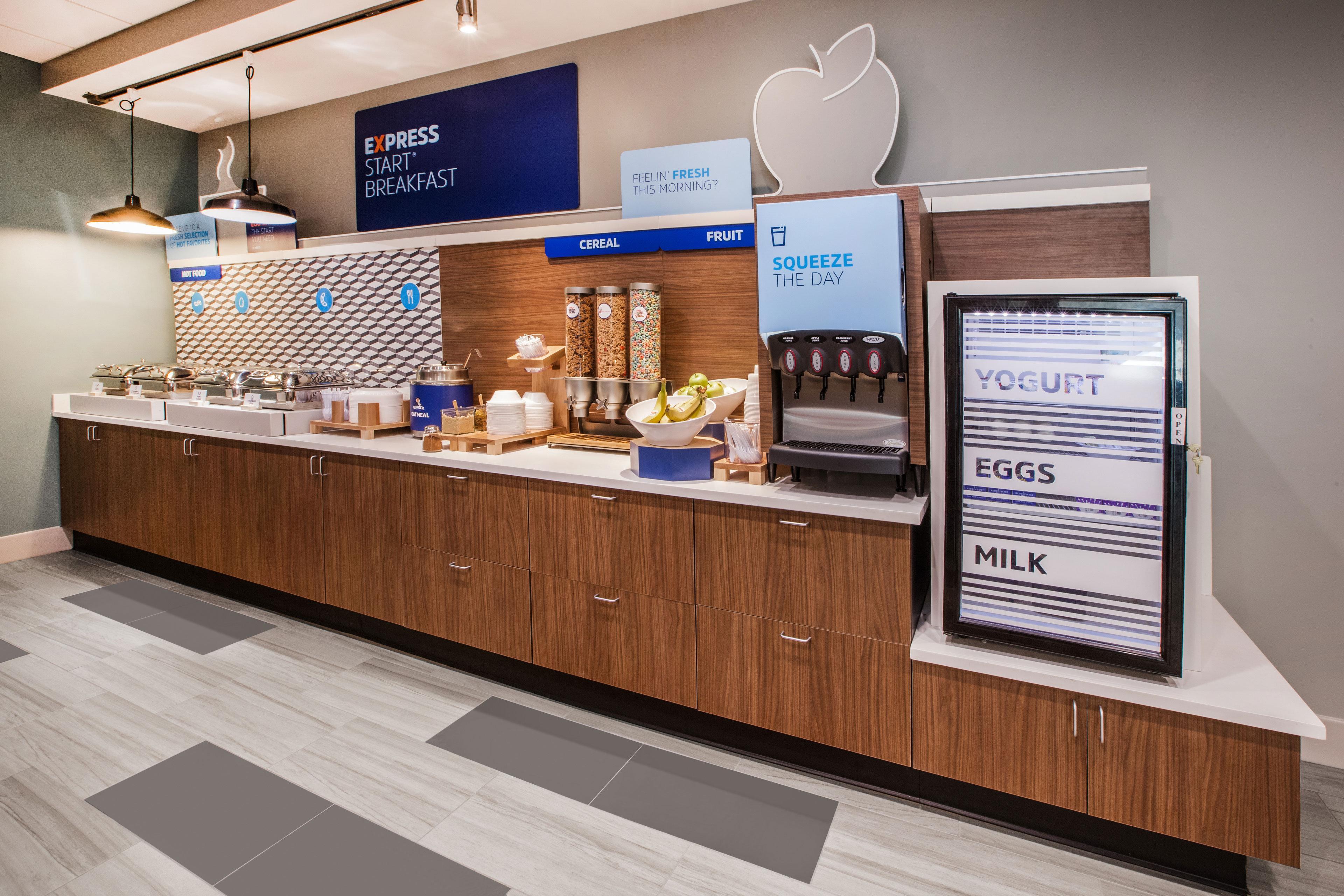 Holiday Inn Express & Suites Utica By Ihg Zewnętrze zdjęcie